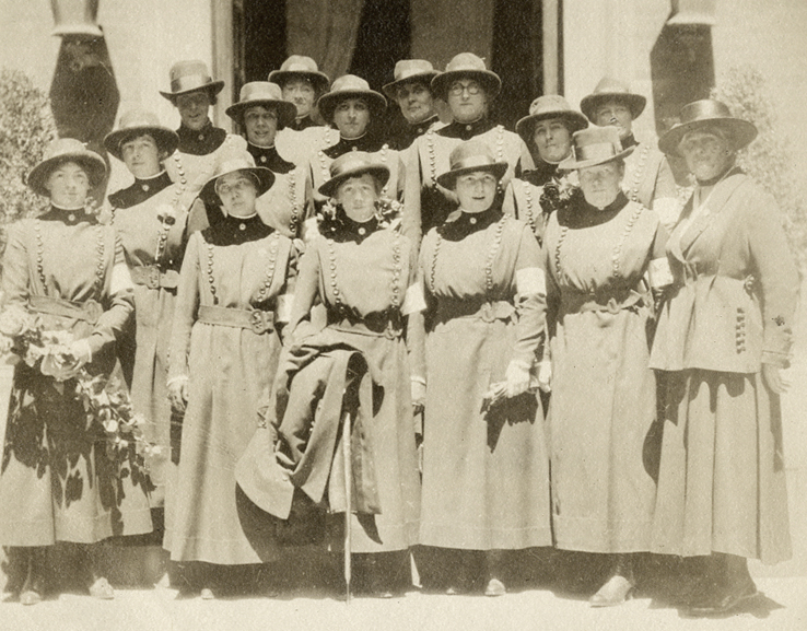 Photo of Anna Maxwell with Base Hospital No. 2 Nurses in France, 1918.