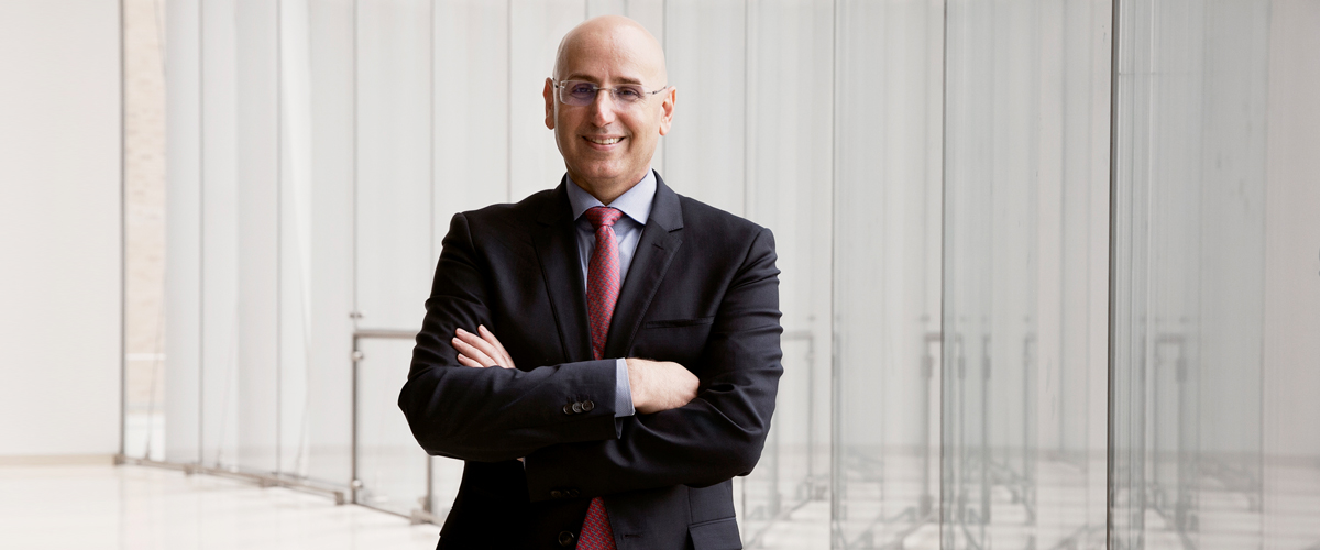 Portrait of Dr. Nir Uriel